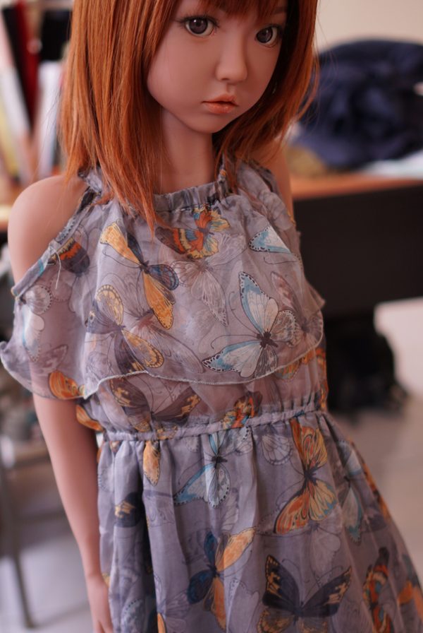 Zartleuchtende Diva mit Vollendetem Profil Und Weichfließender Konturführung